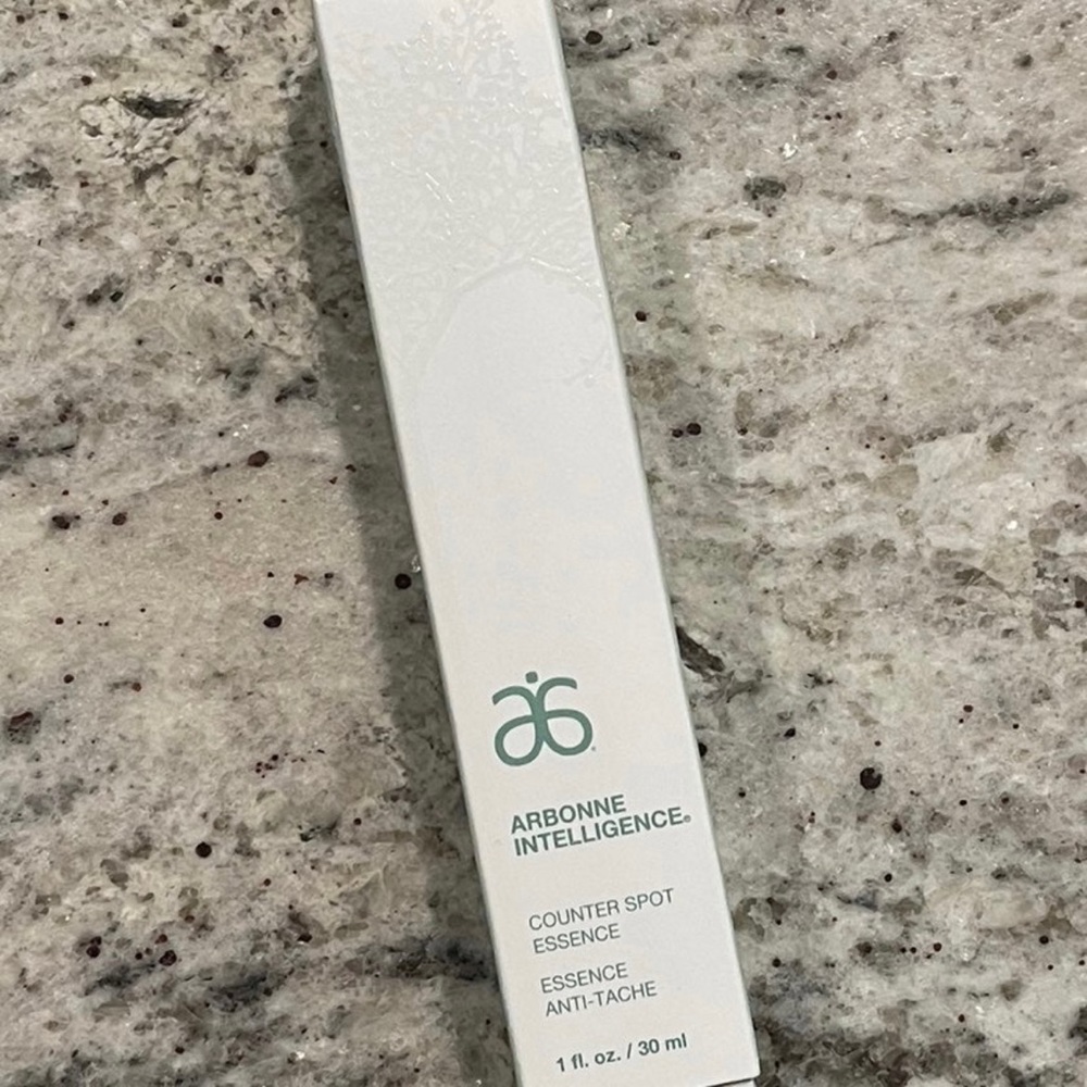 Arbonne Intelligence Counter Spot Essence NEW
